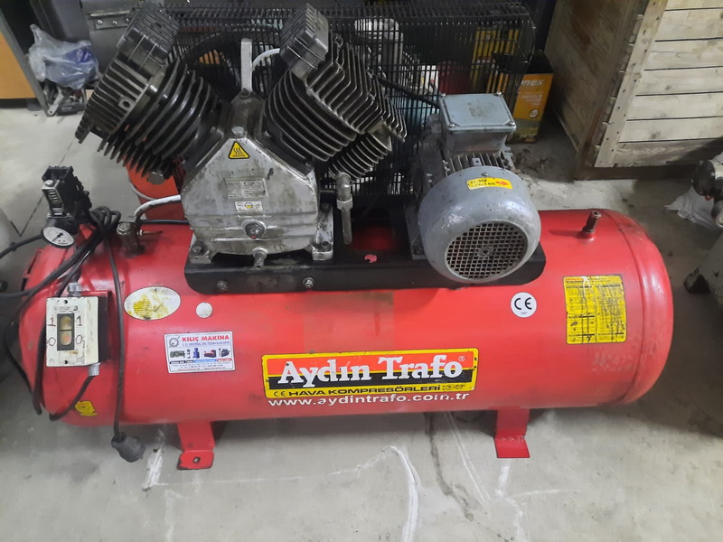 Aydın Trafo 300 Litre Pistonlu Kompresör